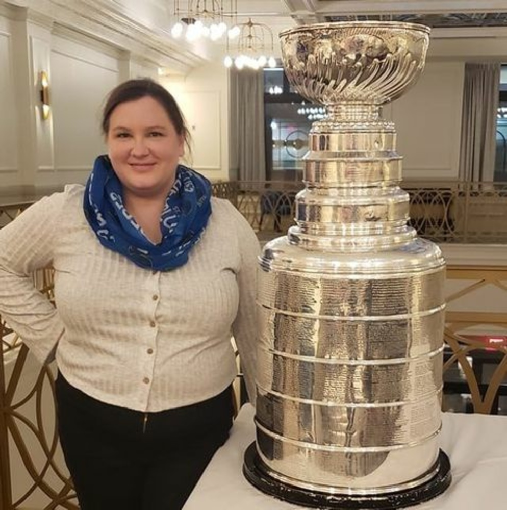 Meet your Posher, Dana